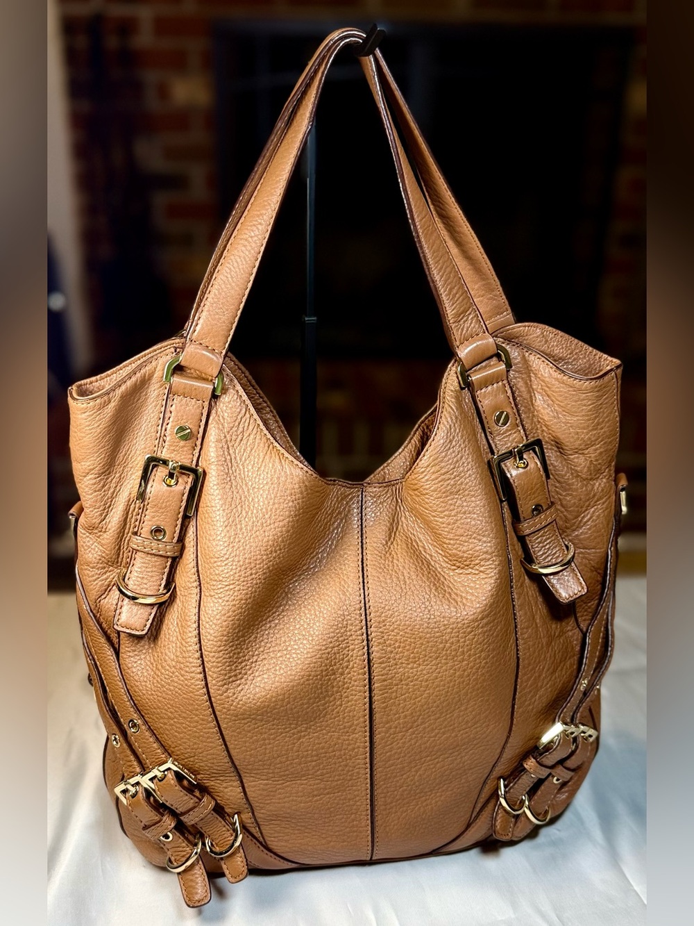 Micheal Kors Classic Tan Leather Hobo Bag